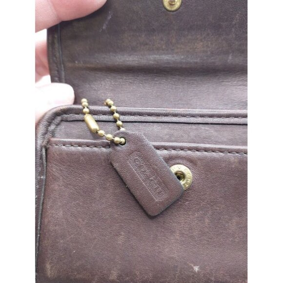 Vintage Coach Brown Leather Keychain Wallet with Zipper Closure & Brass Carabine - Picture 8 of 13